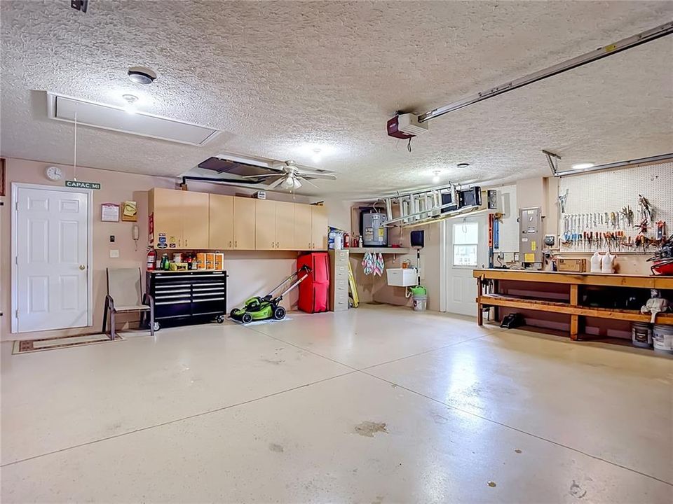 На продажу: $329,900 (3 спален, 2 ванн, 1774 Квадратных фут)