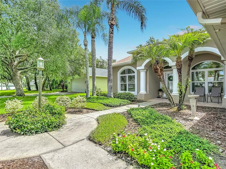 На продажу: $329,900 (3 спален, 2 ванн, 1774 Квадратных фут)