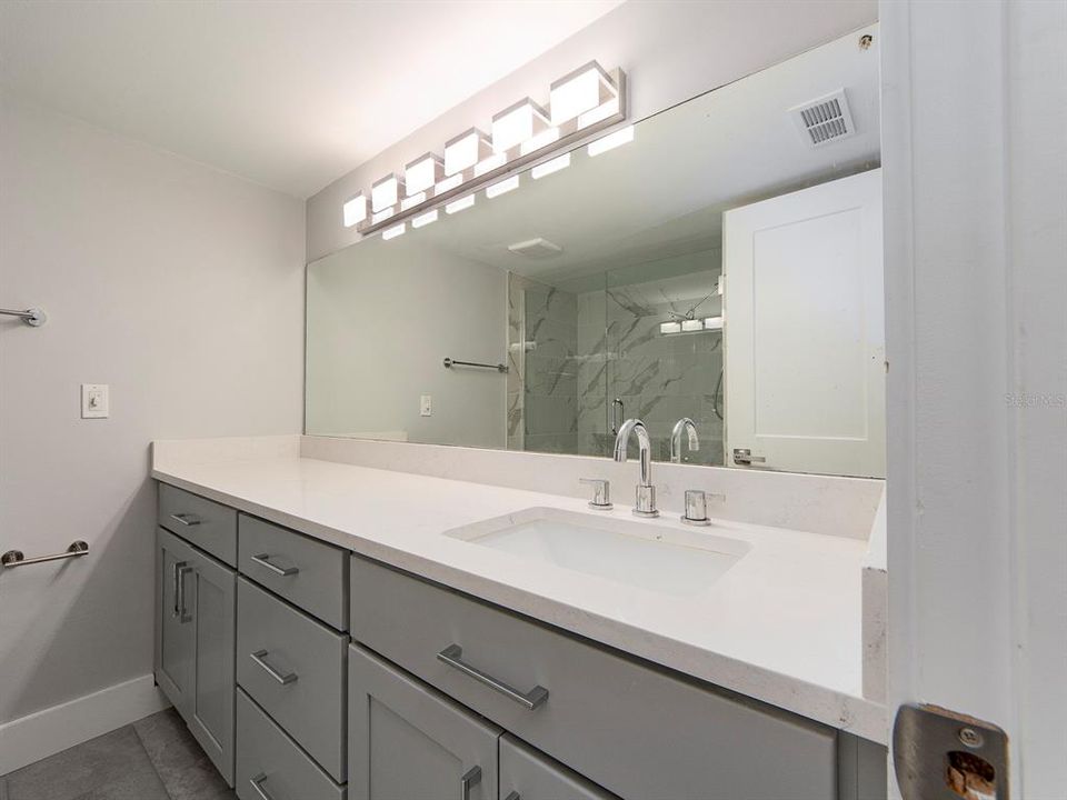 В аренду: $2,750 (2 спален, 2 ванн, 1090 Квадратных фут)