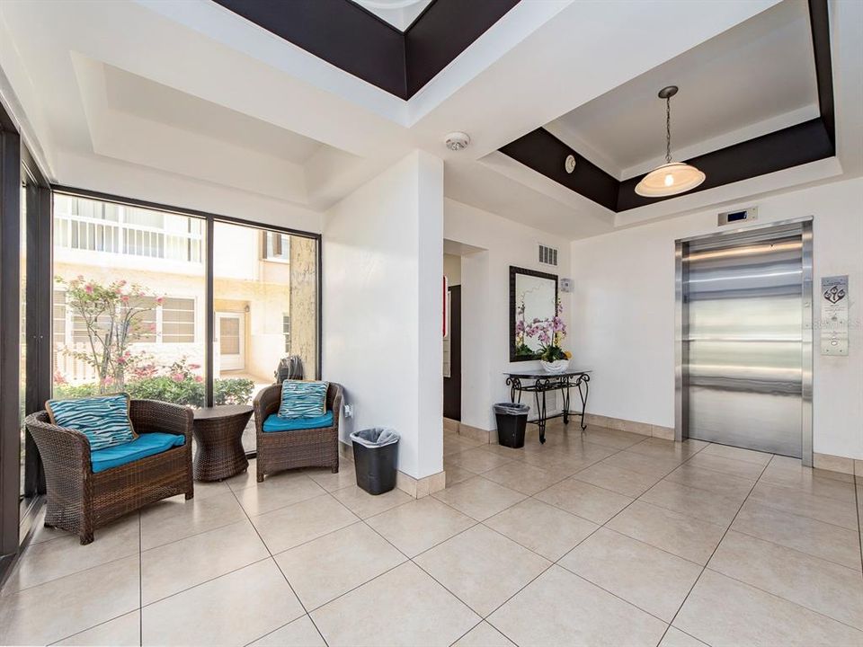 В аренду: $2,750 (2 спален, 2 ванн, 1090 Квадратных фут)