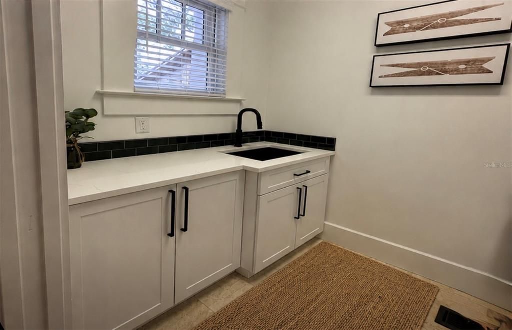 En Venta: $2,050,000 (4 camas, 3 baños, 3153 Pies cuadrados)
