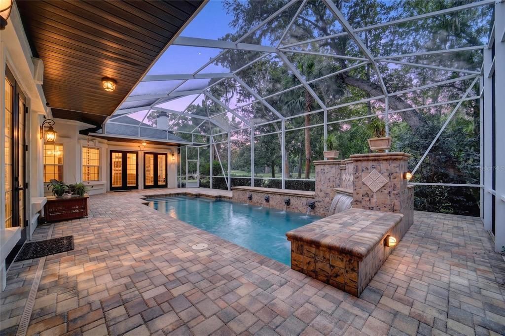 En Venta: $949,500 (4 camas, 3 baños, 2921 Pies cuadrados)
