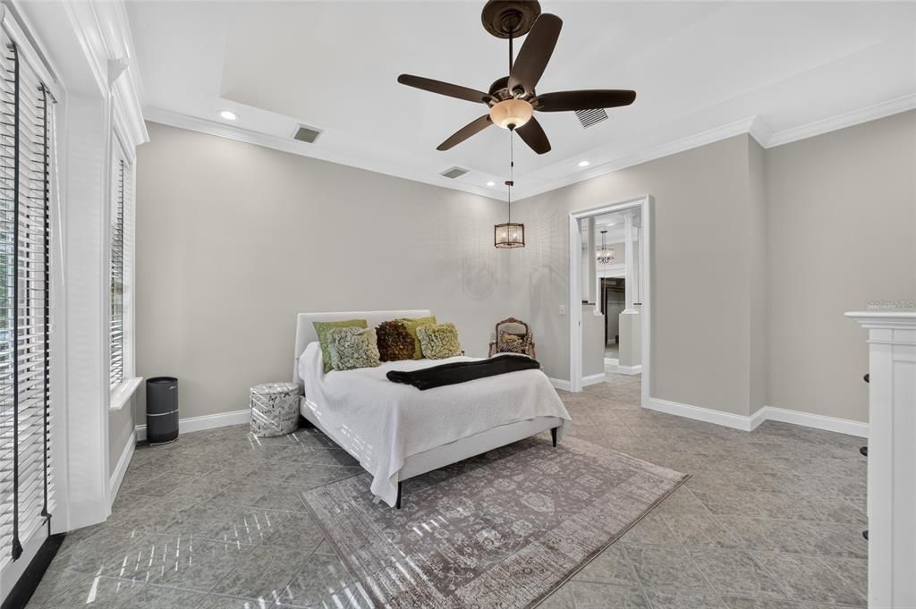 En Venta: $949,500 (4 camas, 3 baños, 2921 Pies cuadrados)