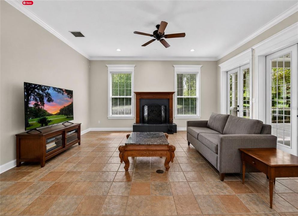 En Venta: $949,500 (4 camas, 3 baños, 2921 Pies cuadrados)