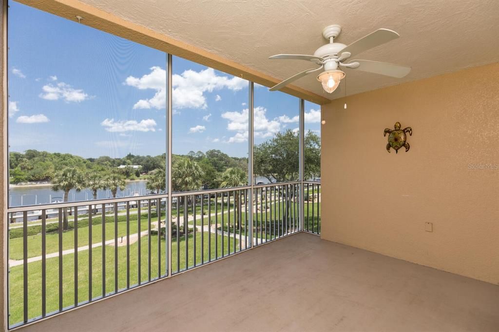 For Rent: $2,300 (3 beds, 2 baths, 1377 Square Feet)