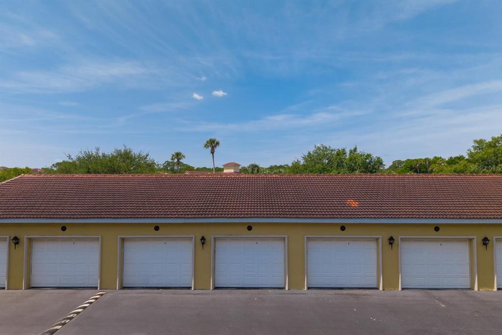 For Rent: $2,300 (3 beds, 2 baths, 1377 Square Feet)