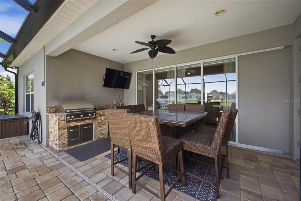 For Sale: $637,000 (4 beds, 3 baths, 2468 Square Feet)