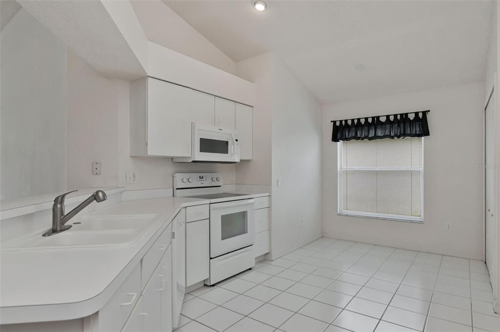 En Venta: $465,000 (4 camas, 3 baños, 1786 Pies cuadrados)