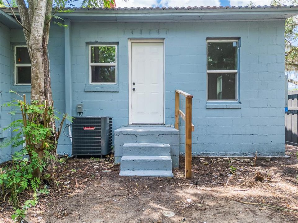 На продажу: $259,600 (4 спален, 2 ванн, 1840 Квадратных фут)