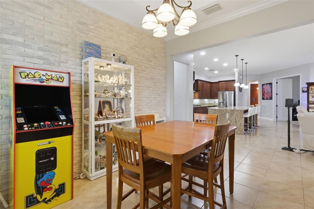 На продажу: $499,500 (2 спален, 2 ванн, 2140 Квадратных фут)
