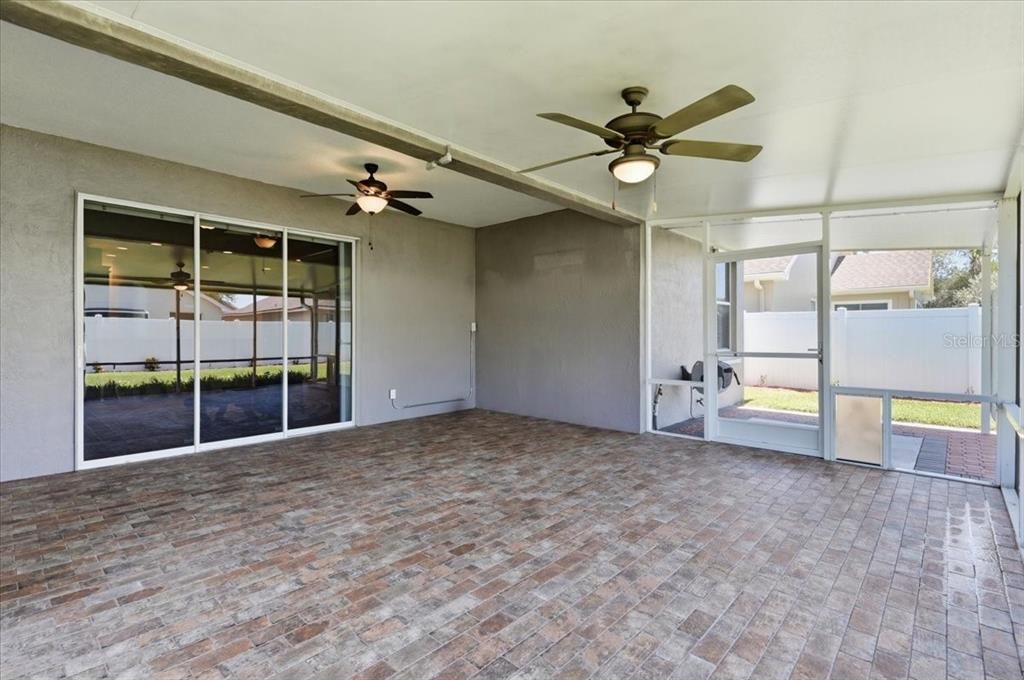 For Sale: $349,900 (3 beds, 2 baths, 1722 Square Feet)