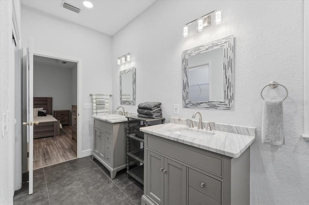 For Sale: $349,900 (3 beds, 2 baths, 1722 Square Feet)