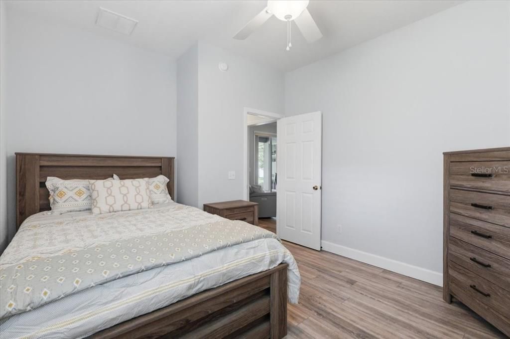 For Sale: $349,900 (3 beds, 2 baths, 1722 Square Feet)