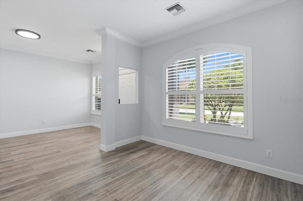 For Sale: $349,900 (3 beds, 2 baths, 1722 Square Feet)