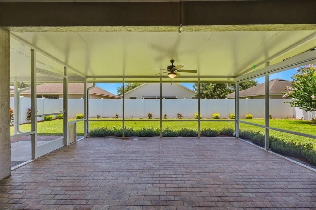 For Sale: $349,900 (3 beds, 2 baths, 1722 Square Feet)