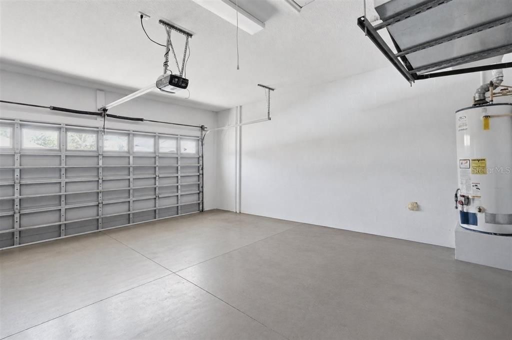 For Sale: $349,900 (3 beds, 2 baths, 1722 Square Feet)