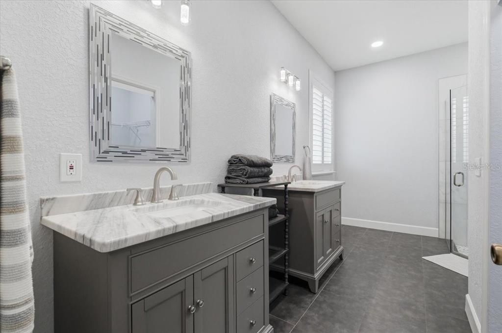 For Sale: $349,900 (3 beds, 2 baths, 1722 Square Feet)