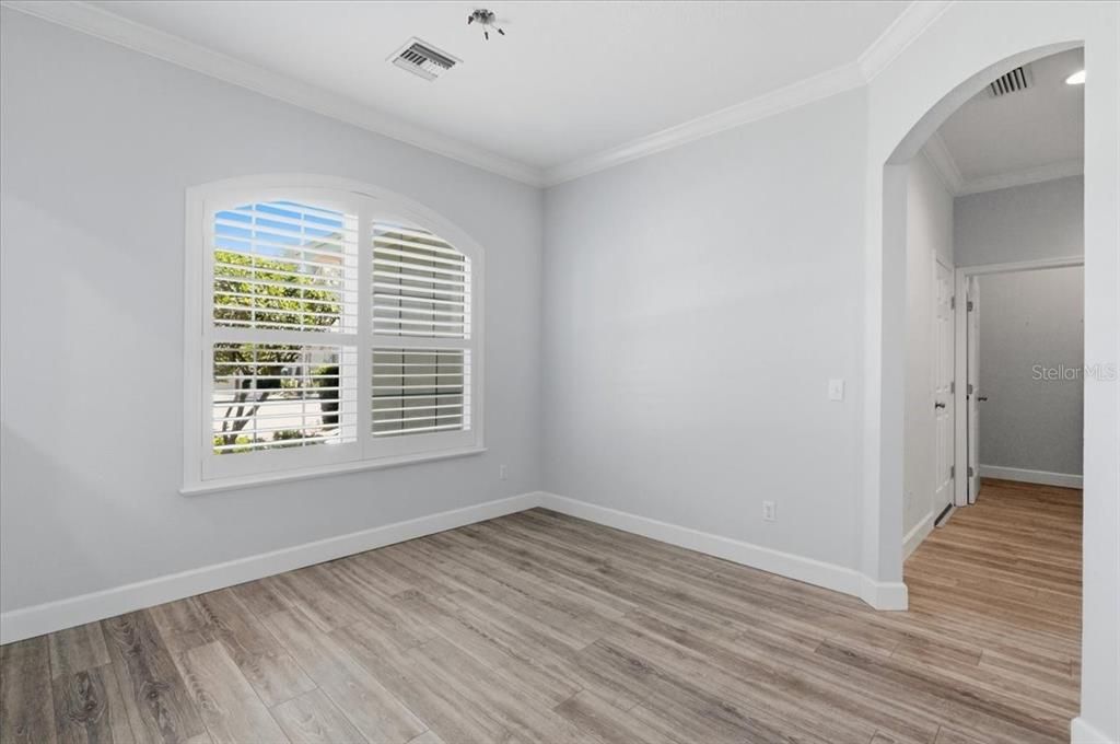 For Sale: $349,900 (3 beds, 2 baths, 1722 Square Feet)