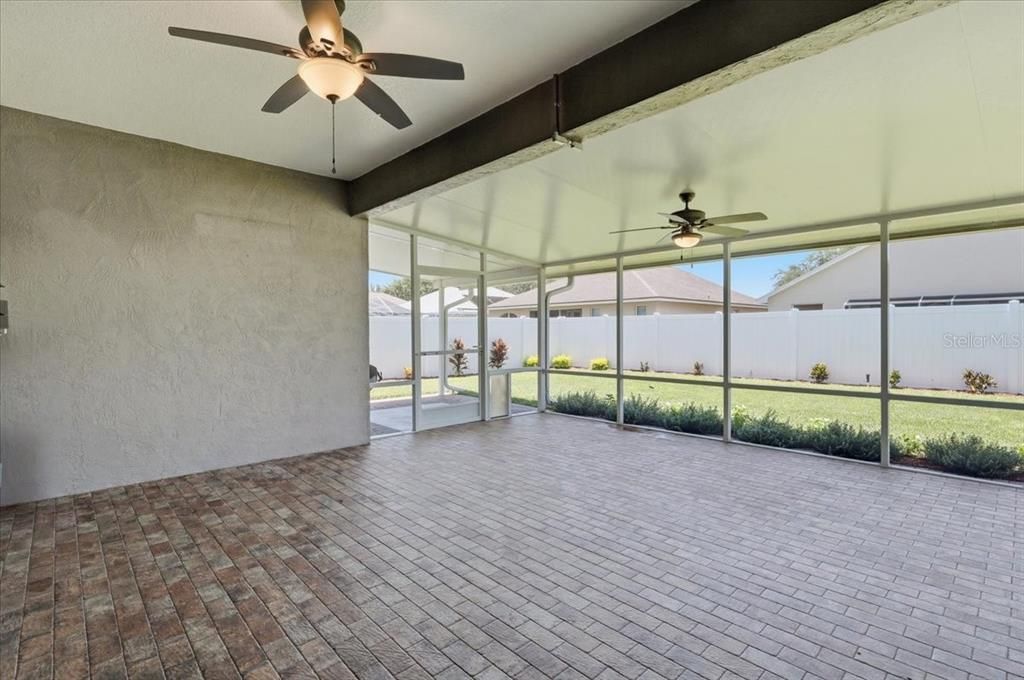 For Sale: $349,900 (3 beds, 2 baths, 1722 Square Feet)