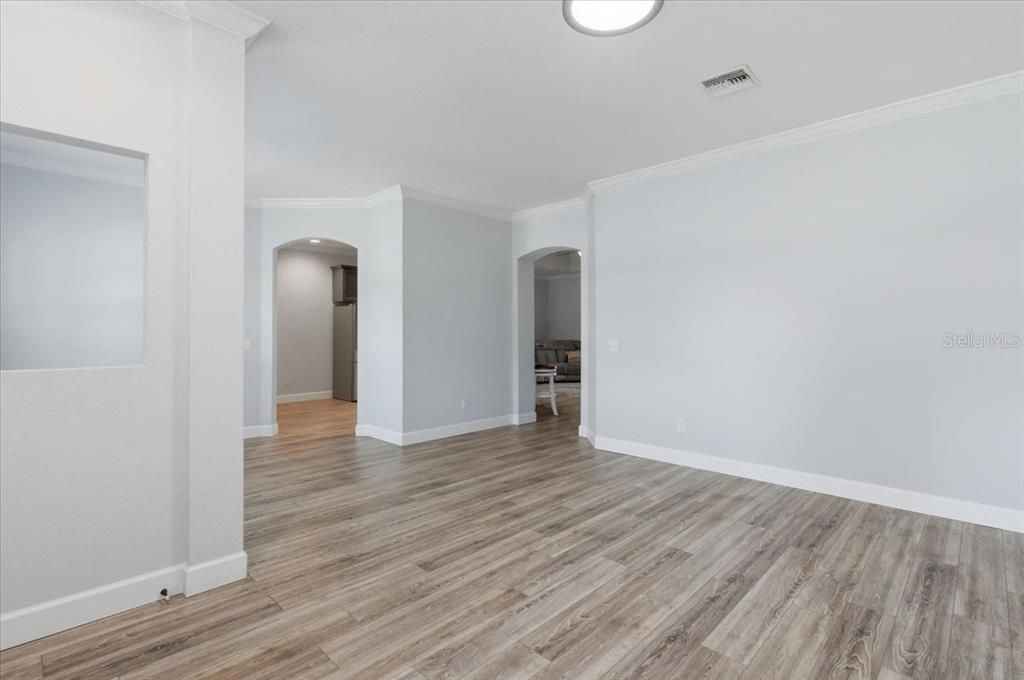 For Sale: $349,900 (3 beds, 2 baths, 1722 Square Feet)