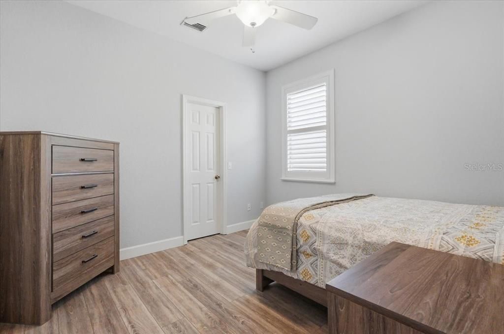 For Sale: $349,900 (3 beds, 2 baths, 1722 Square Feet)