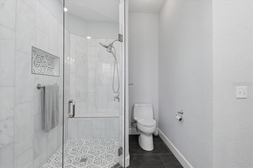 For Sale: $349,900 (3 beds, 2 baths, 1722 Square Feet)