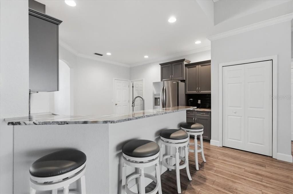 For Sale: $349,900 (3 beds, 2 baths, 1722 Square Feet)