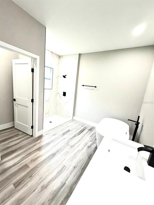 En Venta: $279,000 (4 camas, 2 baños, 1730 Pies cuadrados)