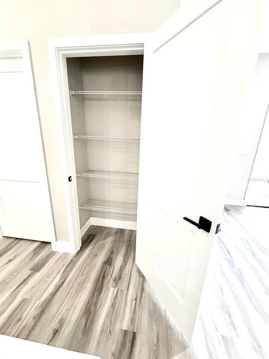 En Venta: $279,000 (4 camas, 2 baños, 1730 Pies cuadrados)