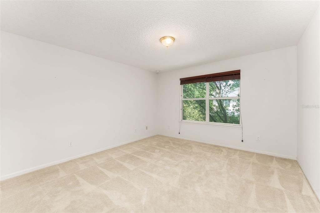 В аренду: $2,800 (5 спален, 4 ванн, 2736 Квадратных фут)