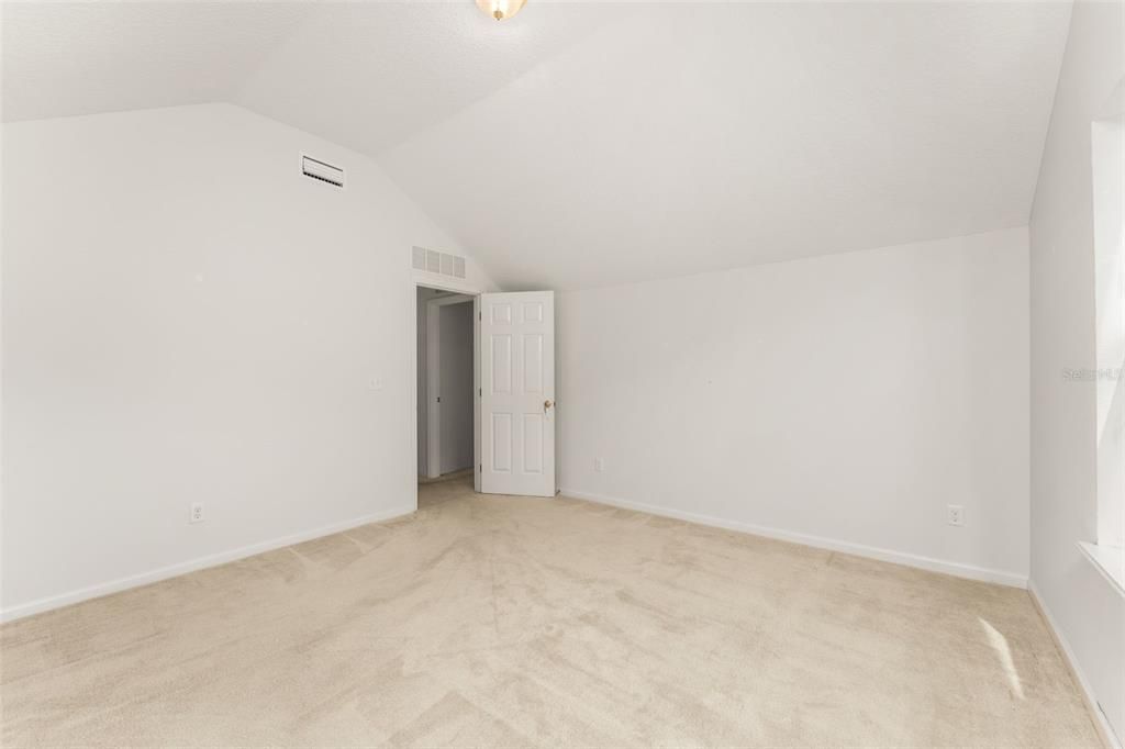 В аренду: $2,800 (5 спален, 4 ванн, 2736 Квадратных фут)