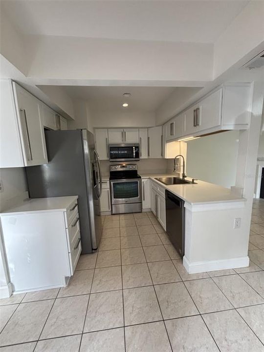 В аренду: $1,950 (2 спален, 2 ванн, 1120 Квадратных фут)