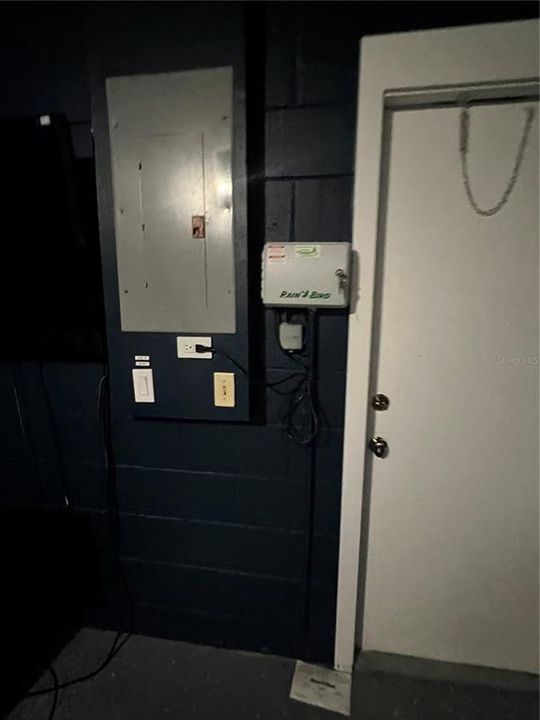Activo con contrato: $389,900 (4 camas, 2 baños, 1787 Pies cuadrados)