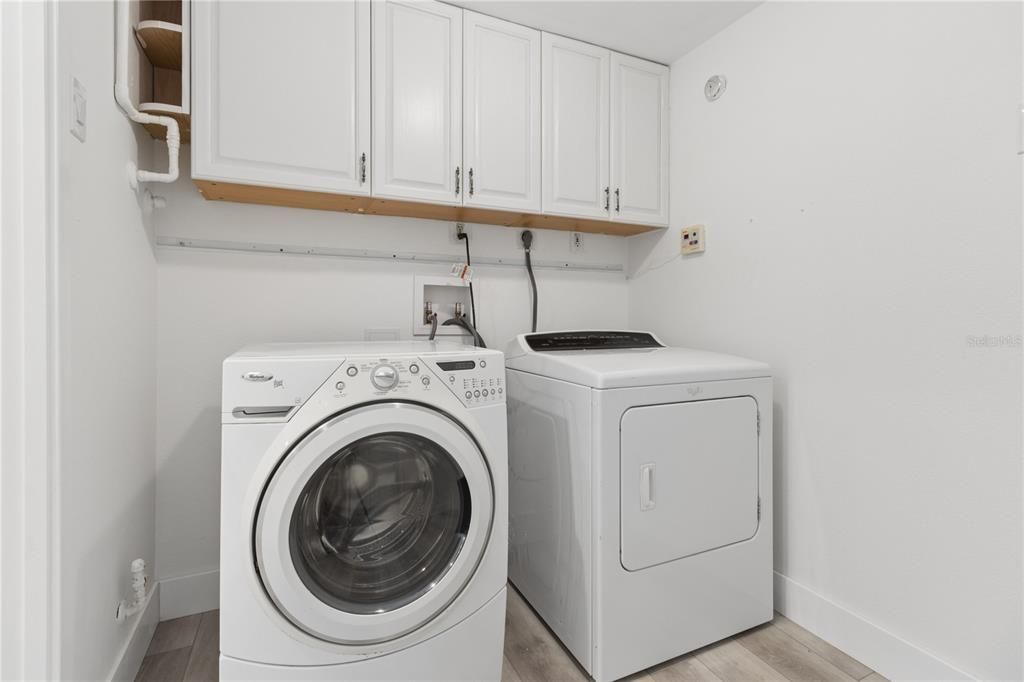 В аренду: $6,500 (4 спален, 3 ванн, 2394 Квадратных фут)