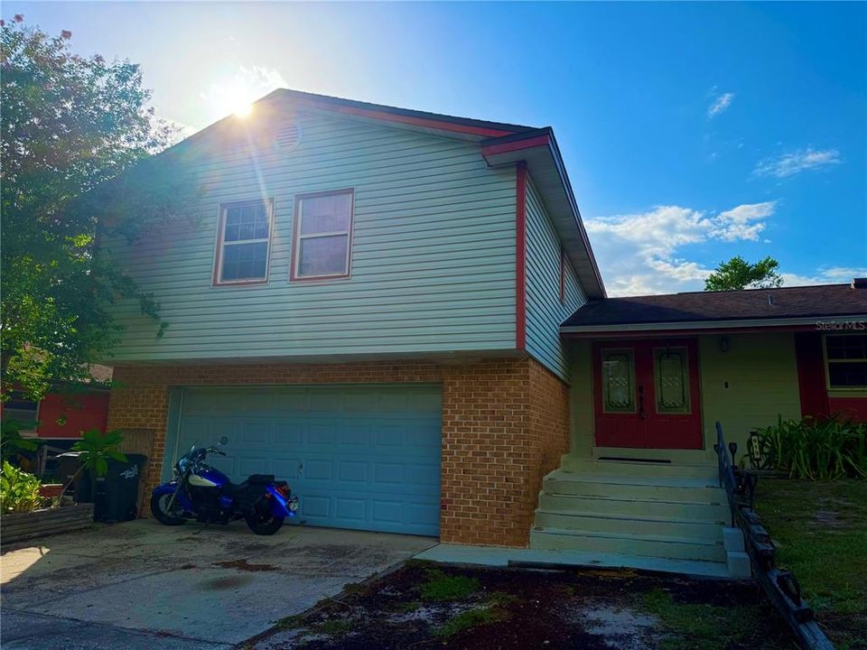 En Venta: $490,000 (4 camas, 3 baños, 2400 Pies cuadrados)
