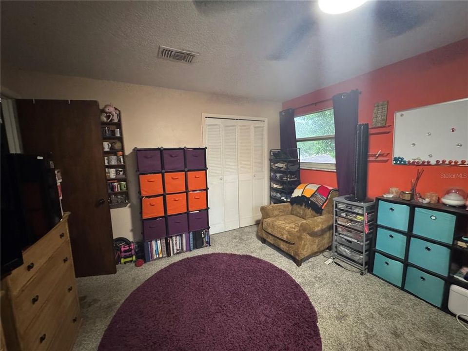 En Venta: $490,000 (4 camas, 3 baños, 2400 Pies cuadrados)