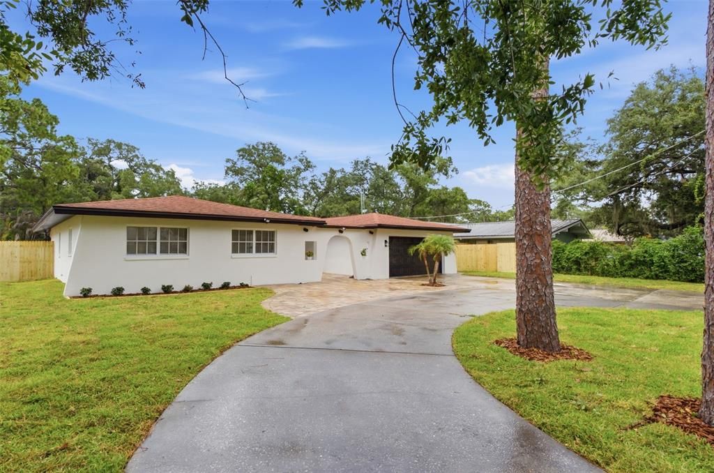 En Venta: $574,900 (4 camas, 2 baños, 2359 Pies cuadrados)