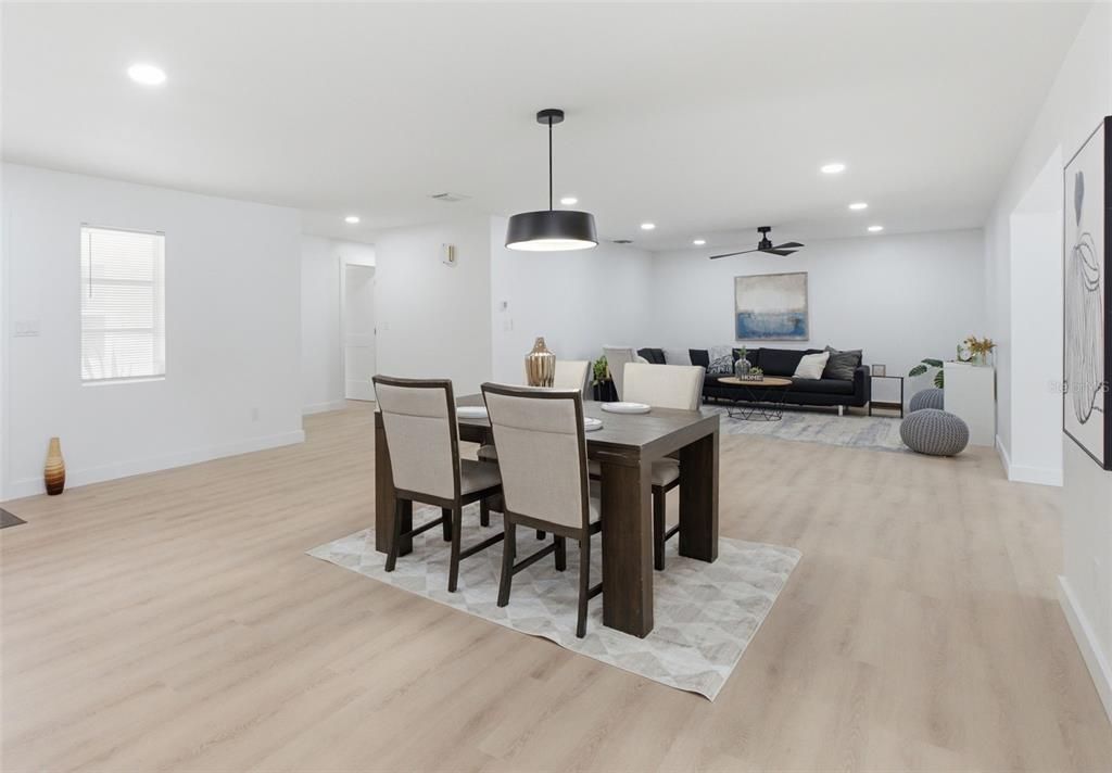 En Venta: $574,900 (4 camas, 2 baños, 2359 Pies cuadrados)