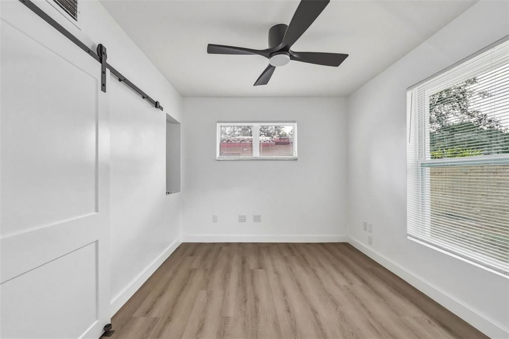 En Venta: $574,900 (4 camas, 2 baños, 2359 Pies cuadrados)