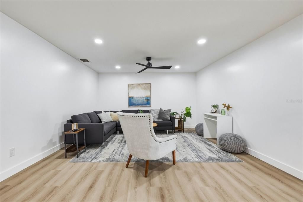 En Venta: $574,900 (4 camas, 2 baños, 2359 Pies cuadrados)