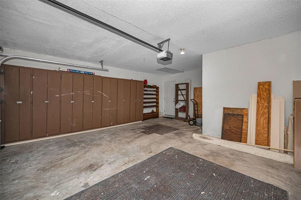 Activo con contrato: $320,000 (3 camas, 2 baños, 1820 Pies cuadrados)