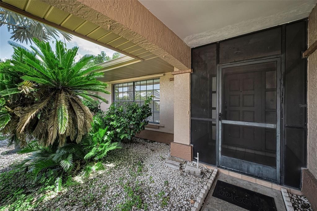 Activo con contrato: $320,000 (3 camas, 2 baños, 1820 Pies cuadrados)