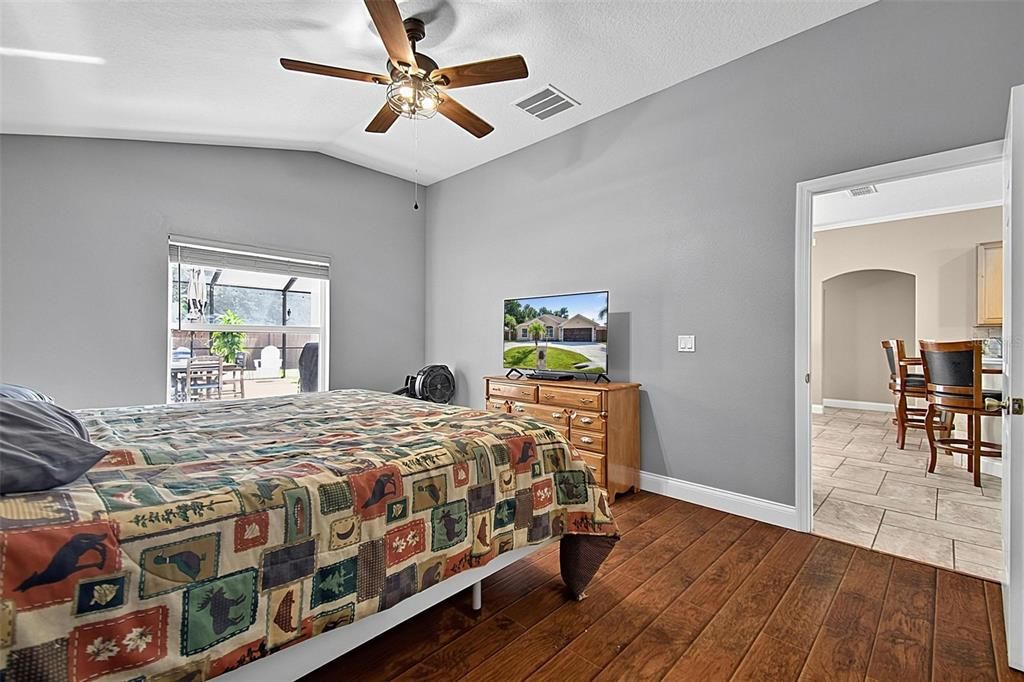В аренду: $3,500 (4 спален, 2 ванн, 2099 Квадратных фут)