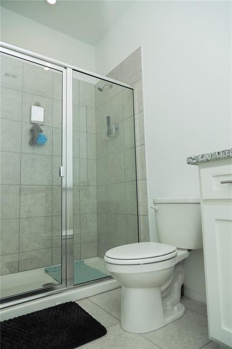 На продажу: $330,000 (4 спален, 3 ванн, 2001 Квадратных фут)