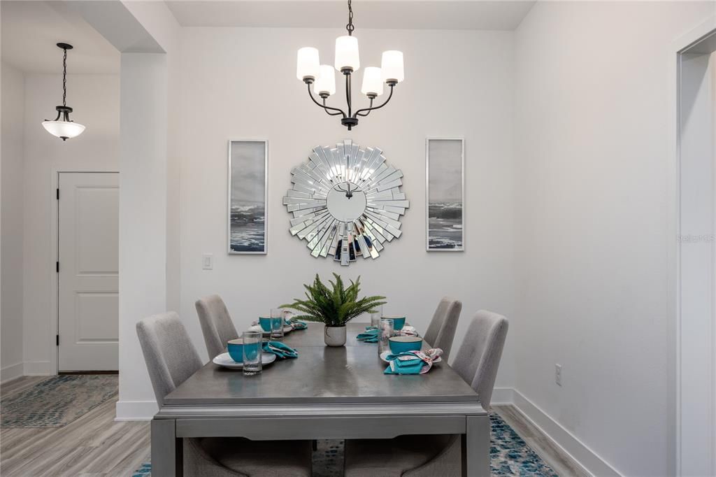 En Venta: $366,350 (3 camas, 2 baños, 1952 Pies cuadrados)