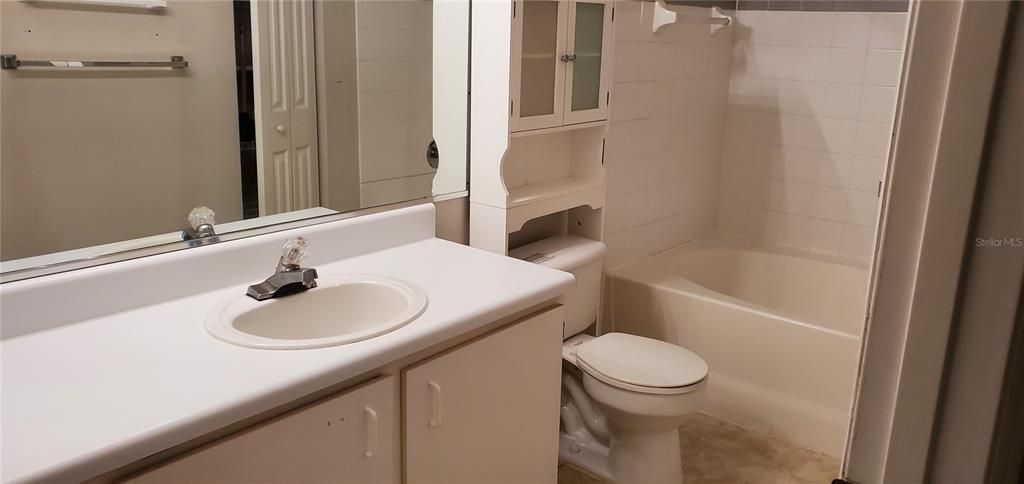 В аренду: $1,350 (1 спален, 1 ванн, 734 Квадратных фут)