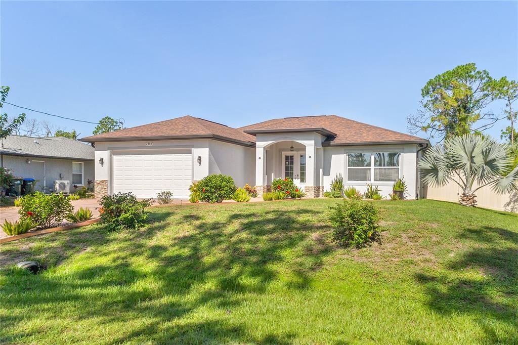 合同活跃: $434,900 (3 贝兹, 2 浴室, 1593 平方英尺)