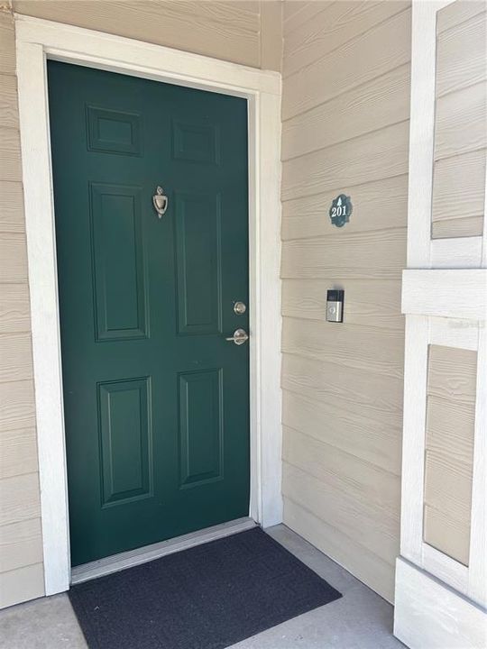 For Rent: $1,850 (2 beds, 1 baths, 966 Square Feet)