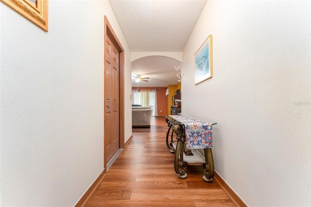 For Sale: $267,900 (3 beds, 2 baths, 1444 Square Feet)