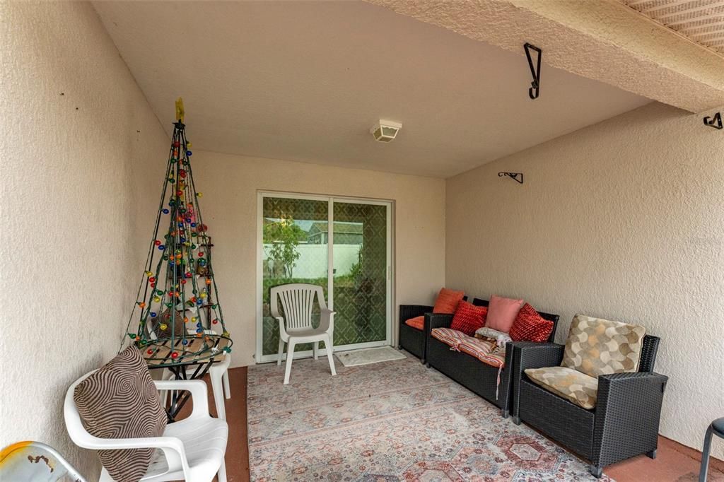 For Sale: $267,900 (3 beds, 2 baths, 1444 Square Feet)